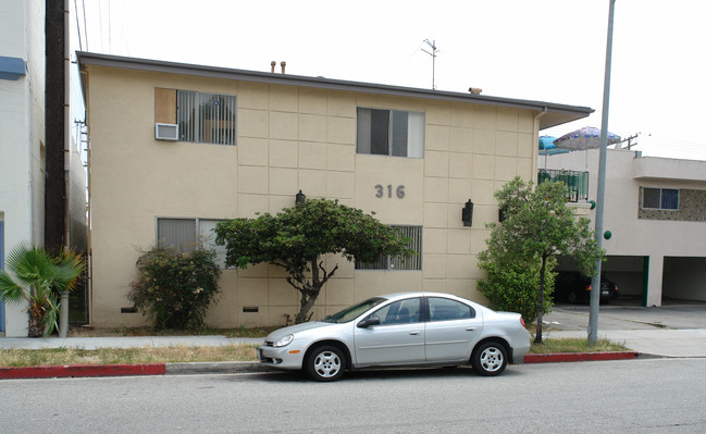 316 W Elk Ave in Glendale, CA - Foto de edificio - Building Photo