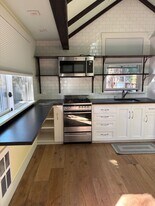 9566 Main St in Penngrove, CA - Building Photo