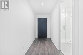 65 Broadway Ave in Toronto, ON - Building Photo - Building Photo