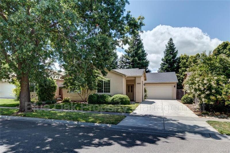 1025 Raven Ln in Chico, CA - Foto de edificio