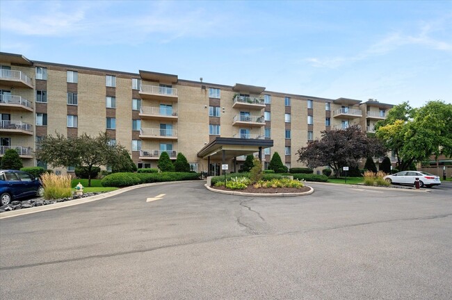 property at 100 W Butterfield Rd