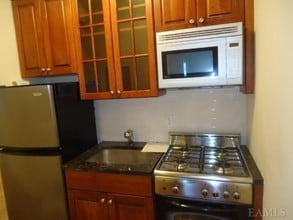 79 S Highland Ave in Ossining, NY - Foto de edificio - Interior Photo
