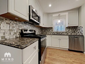 4035 Coopersdale Rd in Charlotte, NC - Foto de edificio - Building Photo