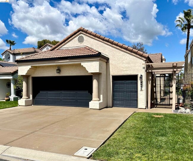 property at 2420 Wayfarer Ct