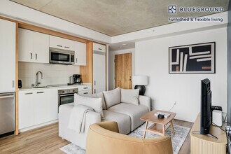 225 Cedar St in Seattle, WA - Foto de edificio - Building Photo