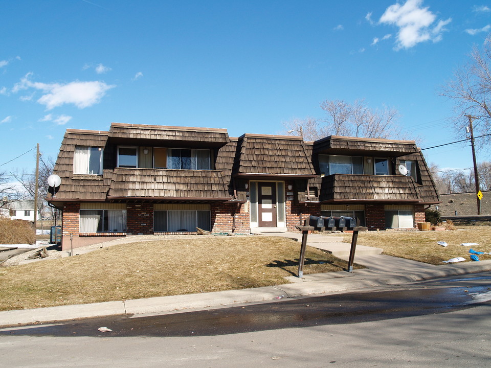 9401-9431 W 65th Ave in Arvada, CO - Building Photo