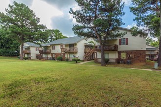 Foxhaven Apartments in Southaven, MS - Foto de edificio - Building Photo