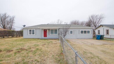 1715 N Midwest Blvd in Oklahoma City, OK - Foto de edificio - Building Photo