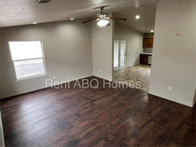 7405 Purple Fringe Rd SW in Albuquerque, NM - Building Photo - Building Photo