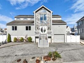 3330 Windsor Ave in Toms River, NJ - Building Photo