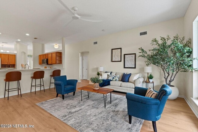 12082 Brandon Lake Dr in Jacksonville, FL - Building Photo - Building Photo