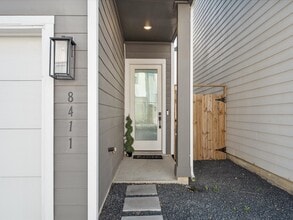 8411 Berry Brush Ln in Houston, TX - Building Photo - Building Photo