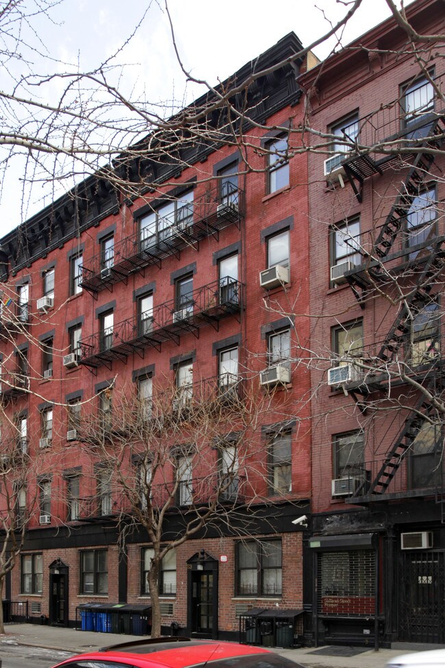 63 Sullivan St in New York, NY - Building Photo - Building Photo