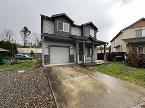 8986 SE Harney Ct in Portland, OR - Building Photo - Building Photo