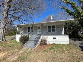 502 S Gray St in Gastonia, NC - Building Photo