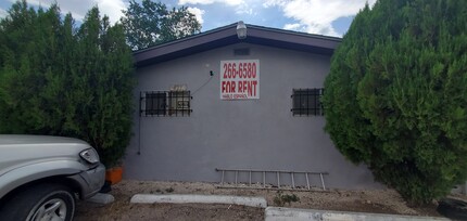 421 Tennessee St SE in Albuquerque, NM - Building Photo - Building Photo