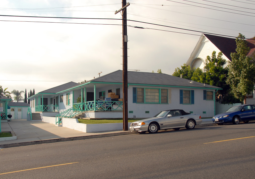 929 W 7th St in San Pedro, CA - Building Photo