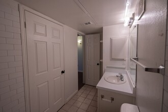 501 W 26th St, Unit 212 in Austin, TX - Building Photo - Building Photo