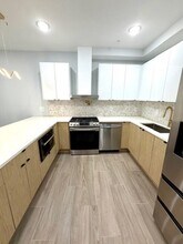 443 Bergen Ave in Jersey City, NJ - Foto de edificio - Building Photo