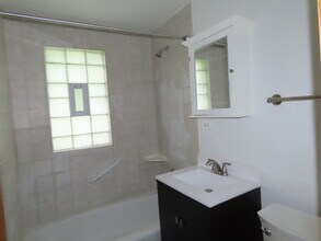 13615 Central Park Ave in Robbins, IL - Building Photo - Building Photo