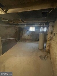 725 E Biddle St photo'