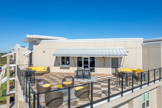 The Lofts at Gateway in Murfreesboro, TN - Foto de edificio - Building Photo