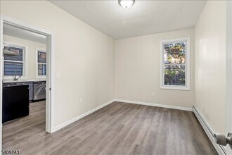 61 Columbia Ave in Newark, NJ - Building Photo - Building Photo