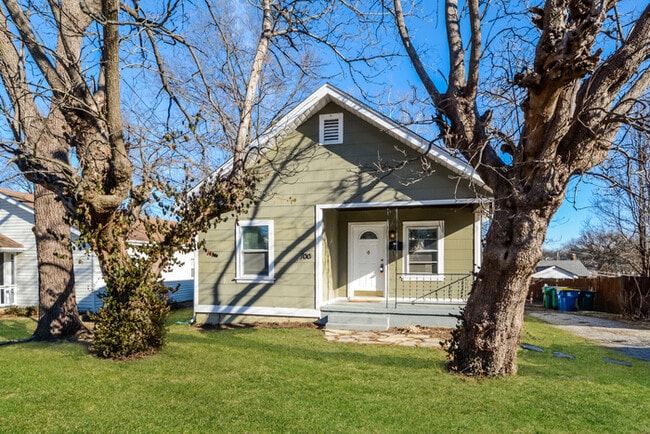 700 Cornell Ave in Webster Groves, MO - Building Photo - Building Photo