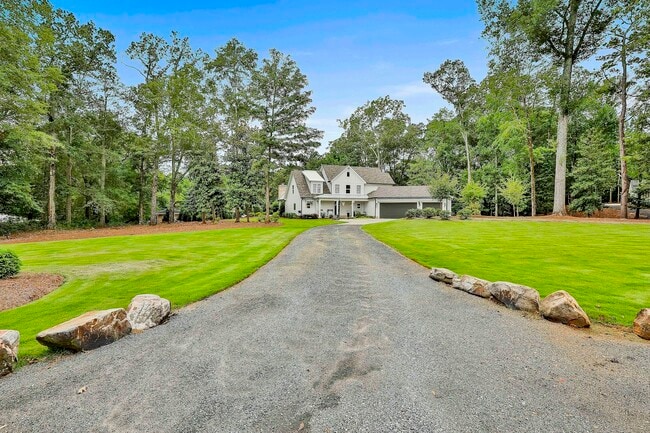 43 Morgan St in Senoia, GA - Building Photo - Building Photo