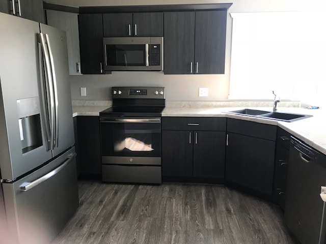 1003 Mack Ln in New Ulm, MN - Foto de edificio - Building Photo