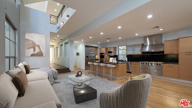 143 Union Jack Mall in Marina Del Rey, CA - Building Photo - Building Photo