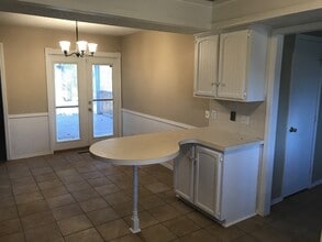 3807 S Clay Ave in Springfield, MO - Building Photo - Building Photo