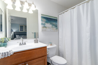 Pointe North Apartments in Bethlehem, PA - Building Photo - Interior Photo