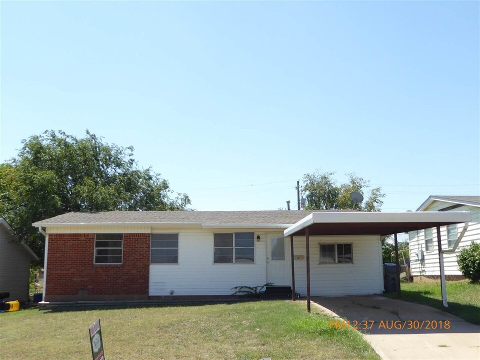 5334 NW Liberty Ave in Lawton, OK - Building Photo