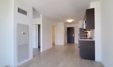 185 W Superior St in Chicago, IL - Foto de edificio - Building Photo