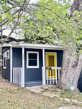 400 Cherry Hill Dr in Austin, TX - Building Photo - Building Photo