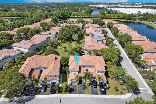 3905 San Simeon Ln in Weston, FL - Building Photo - Building Photo