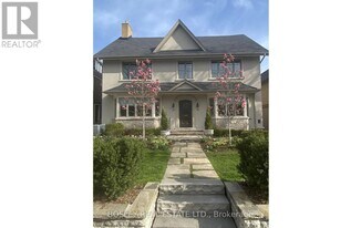 30 Edmund Ave in Toronto, ON - Building Photo