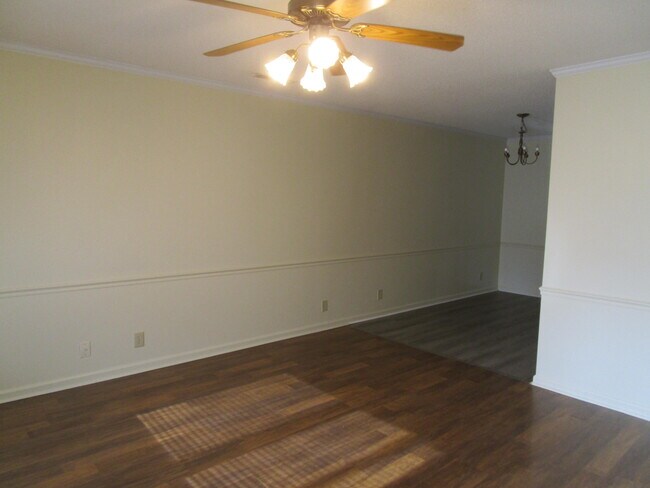 1025 Jessamine Trail in Sumter, SC - Building Photo - Building Photo