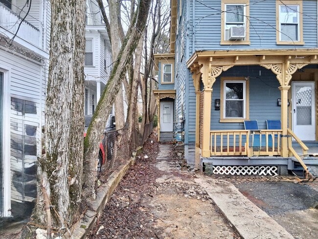 325 N Laurel St in Bridgeton, NJ - Building Photo - Building Photo