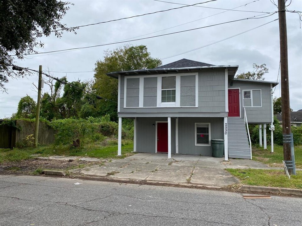 2500 Orange Ave-Unit -1-B in Beaumont, TX - Building Photo