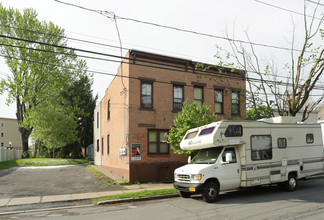 304 Front St in Schenectady, NY - Foto de edificio - Building Photo