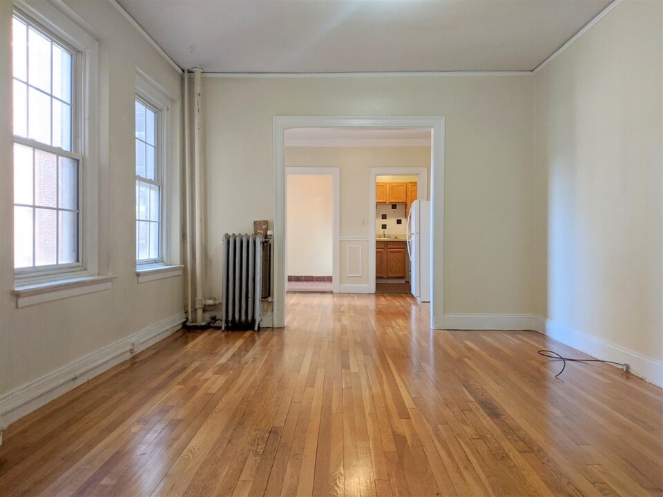 1 Craigie St, Unit 36 in Cambridge, MA - Building Photo