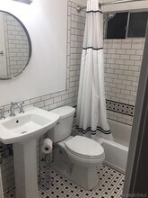 1645 Emerald St-Unit -2H in San Diego, CA - Building Photo - Building Photo