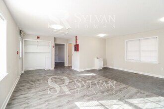 239 S English St in Greensboro, NC - Building Photo - Building Photo