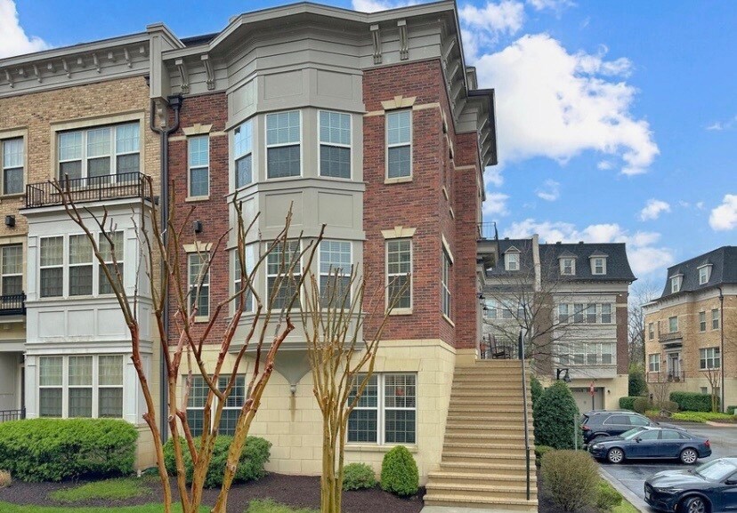 600 Overlook Park Dr in Oxon Hill, MD - Building Photo