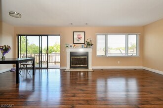 1146 Stephanie Dr in Caldwell, NJ - Building Photo - Building Photo