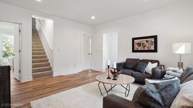 407 W 1st Ave in Indianola, IA - Building Photo - Building Photo