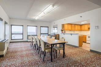 Park Glen Senior Apartments in Taylorville, IL - Building Photo - Interior Photo