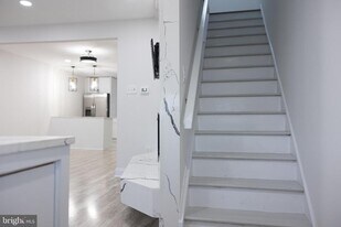 3286 Cromwell Rd in Philadelphia, PA - Building Photo